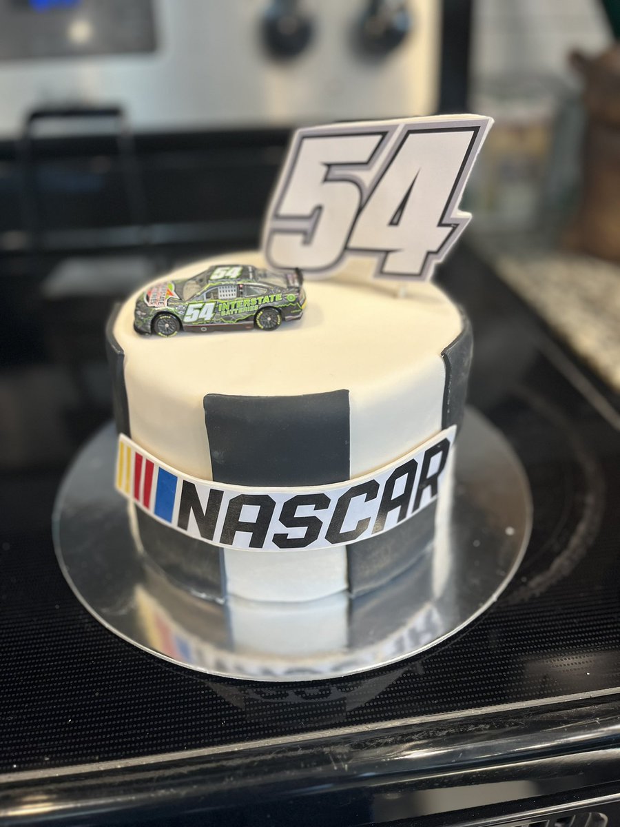alphadelt's tweet photo. Sid’s cake for his 7th birthday with his favorite driver @TyGibbs https://t.co/4r4g9Ip2h1