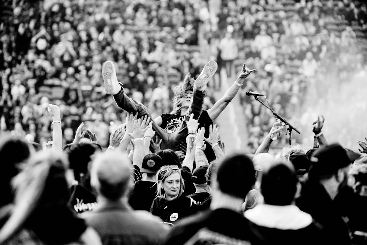 LevisStadium's tweet image. Pantera kicking us off for #M72SantaClara Night 2!
