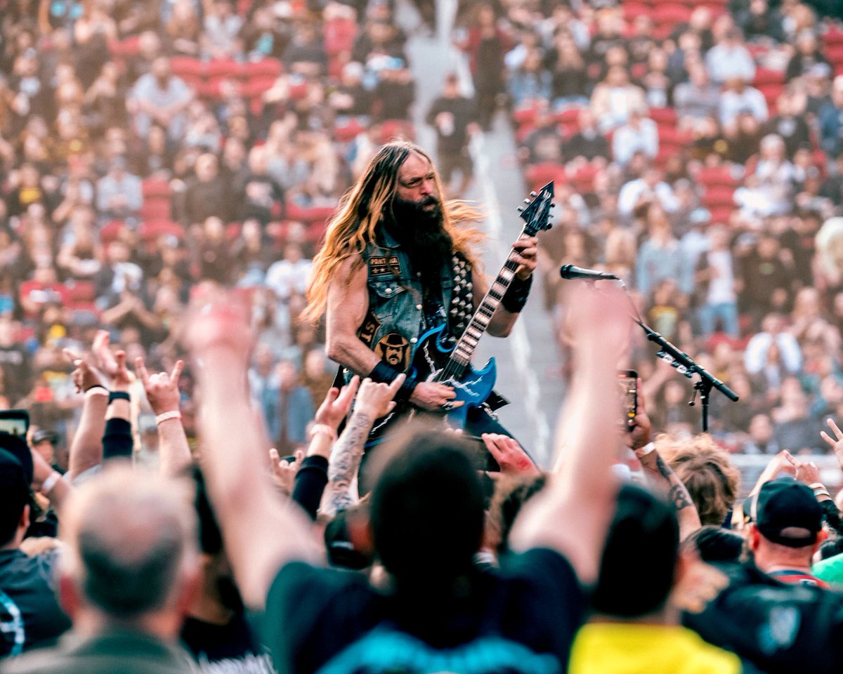 LevisStadium's tweet image. Pantera kicking us off for #M72SantaClara Night 2!