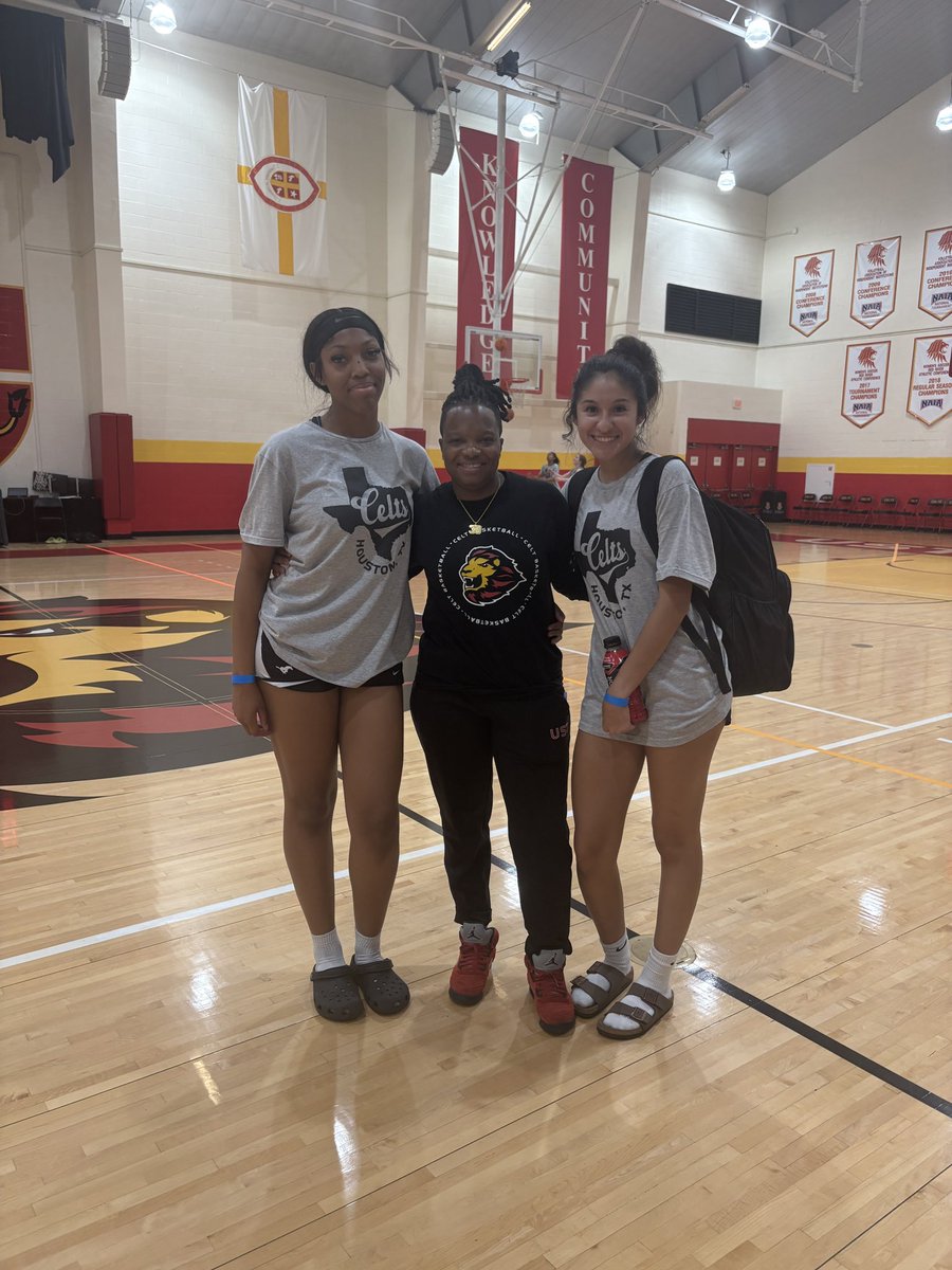 So blessed to be able to participate in UST’s basketball camp today!