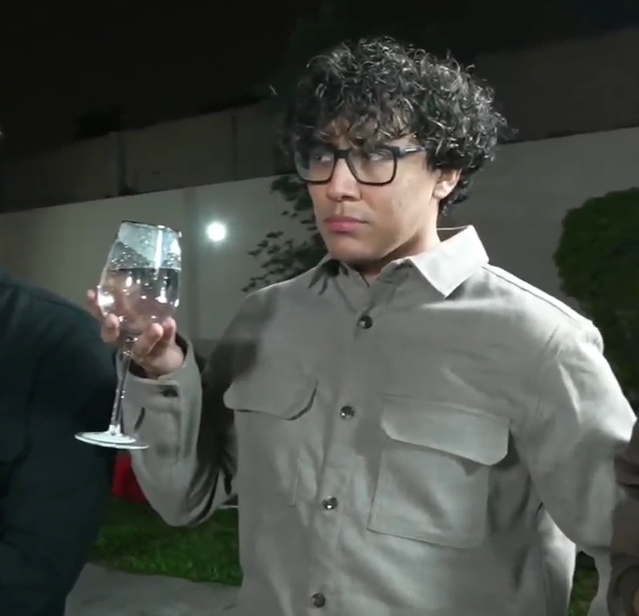 OmarxD141's tweet photo. Fino Huequeros 🗿🍷 https://t.co/pwWDyQ4uoq