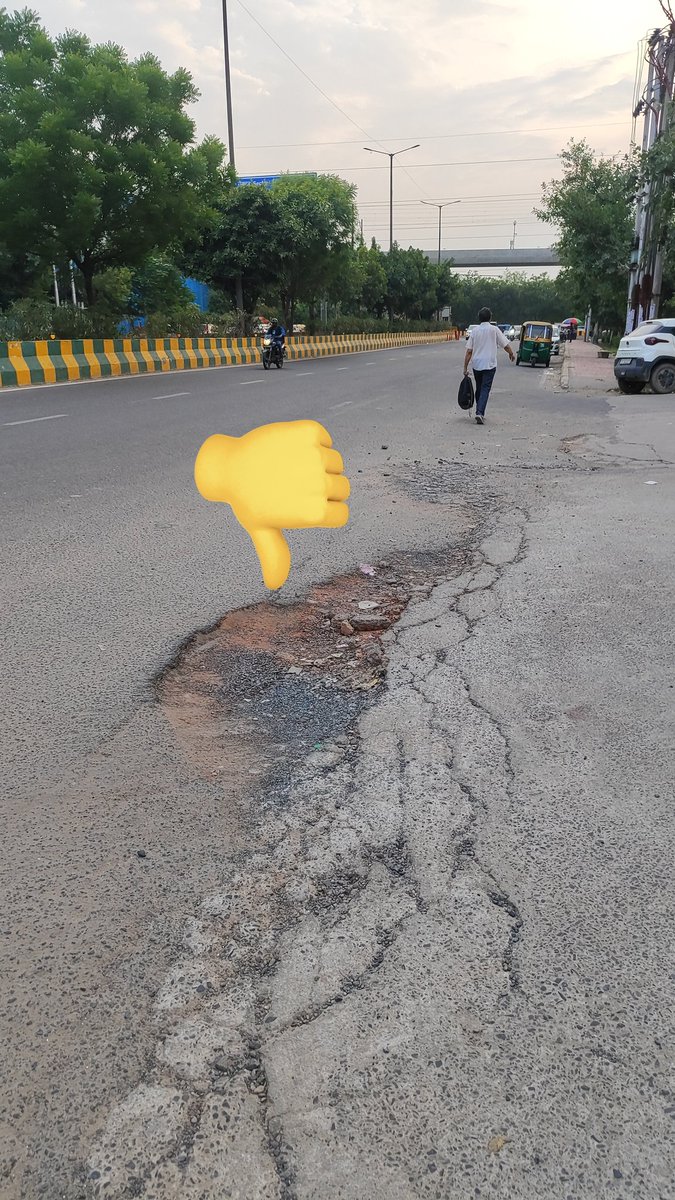 Mango Man *Amiit Gupta* (@rockme26) on Twitter photo #Noida
<a href="/CeoNoida/">CEO, NOIDA Authority</a> <a href="/CPCB_OFFICIAL/">Central Pollution Control Board</a> <a href="/CeoNoida/">CEO, NOIDA Authority</a> <a href="/CMOfficeUP/">CM Office, GoUP</a> <a href="/myogiadityanath/">Yogi Adityanath</a>
Sec 75-76 main रोड sec 75 spectrum mall से बाहर आते वक्त पानी निकासी की कोई व्यवस्था न होने के कारण सड़क टूट गई है मैं पहले कई बार बता चुका हूं ।न रिपेयर हुई है ना पानी निकासी की व्यवस्था
<a href="/InduPrakashPCS/">Indu Prakash Singh</a> #Noida
<a href="/CeoNoida/">CEO, NOIDA Authority</a> <a href="/CPCB_OFFICIAL/">Central Pollution Control Board</a> <a href="/CeoNoida/">CEO, NOIDA Authority</a> <a href="/CMOfficeUP/">CM Office, GoUP</a> <a href="/myogiadityanath/">Yogi Adityanath</a>
Sec 75-76 main रोड sec 75 spectrum mall से बाहर आते वक्त पानी निकासी की कोई व्यवस्था न होने के कारण सड़क टूट गई है मैं पहले कई बार बता चुका हूं ।न रिपेयर हुई है ना पानी निकासी की व्यवस्था
<a href="/InduPrakashPCS/">Indu Prakash Singh</a>
