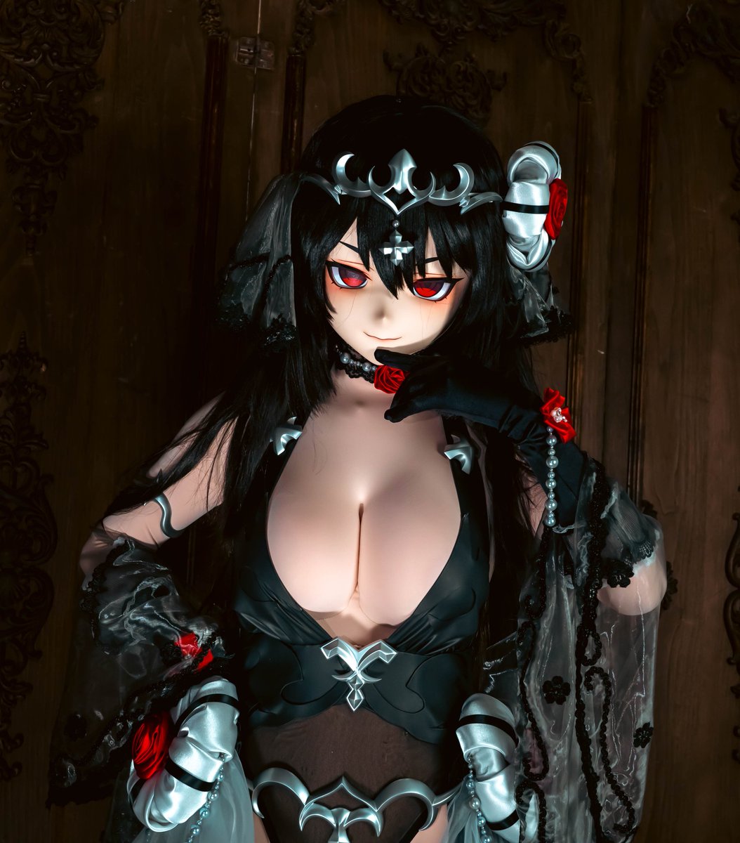 Raimu_miracle's tweet image. 「眷属よ、どこに行ったのじゃ？わらわの世話を許可するのじゃ。」

📷：@kelliecosplayer

#kigurumi