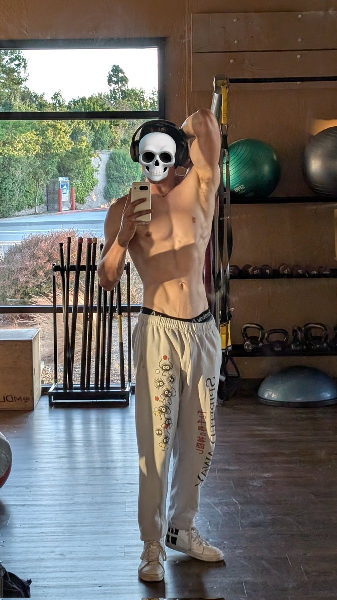moonsmoke94's tweet photo. First time back in 3 weeks 😩 https://t.co/XESVsXwncW