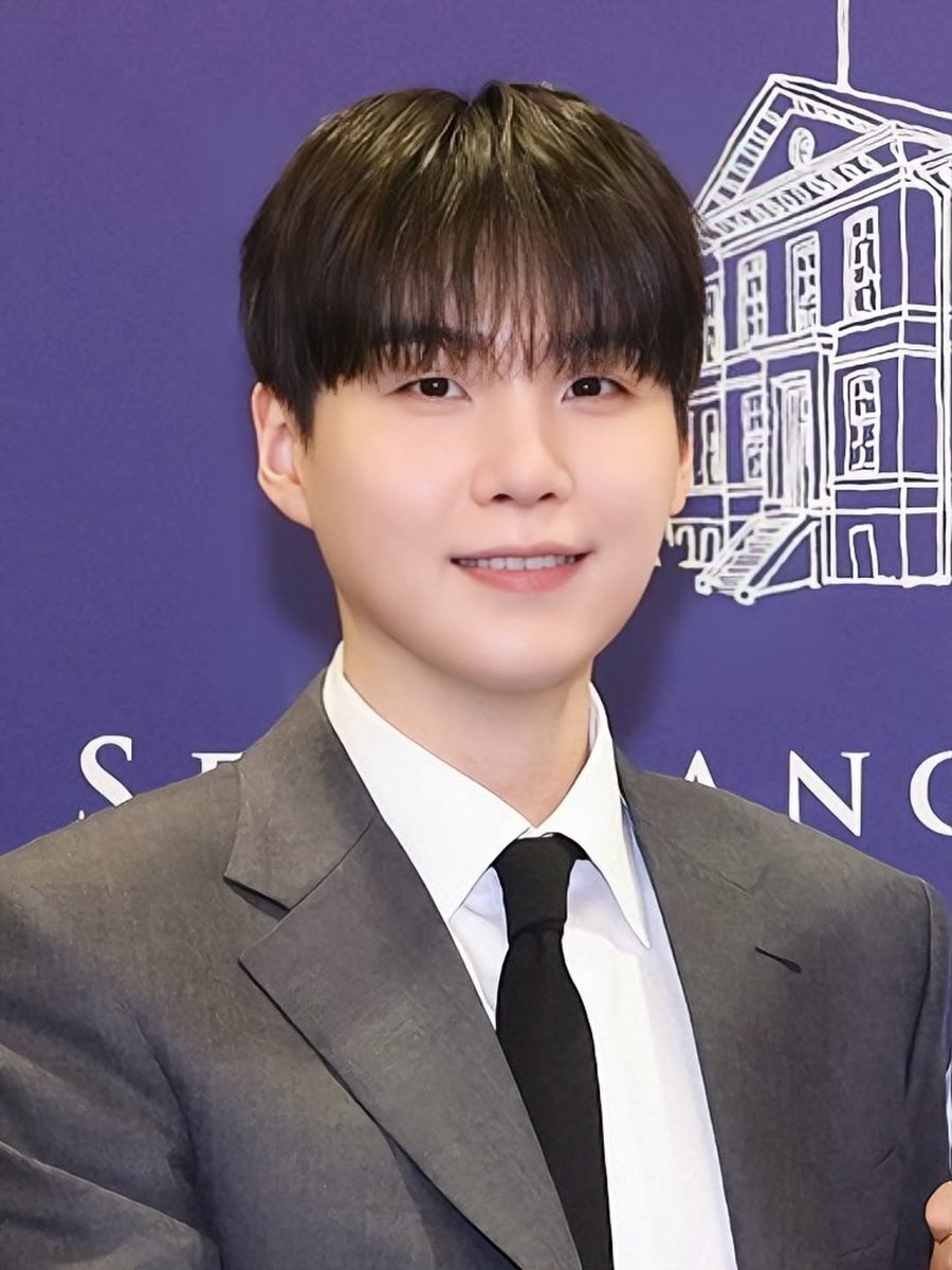 yoongisgurl_'s tweet photo. poto ini cukup hd gak yaa buat di cetak🥹 https://t.co/KGRFEMQEcr