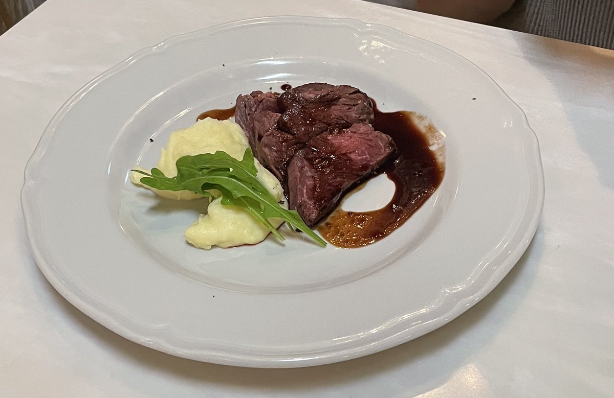 hulink_pr's tweet photo. こんにちは☀️

休日に友人の誕生日をお祝いしたお店が、とても素敵でした！
料理も美味しくて、店員さんの対応が本当に気持ちよかった✨
気持ちいいやりとりがあると、それだけでまた行きたくなります🫶🏻
日々のやり取りを丁寧にしたいと思いました💭
 #web制作 #広告代理店 #企業公式相互フォロー祭り https://t.co/VljdSpSl2m