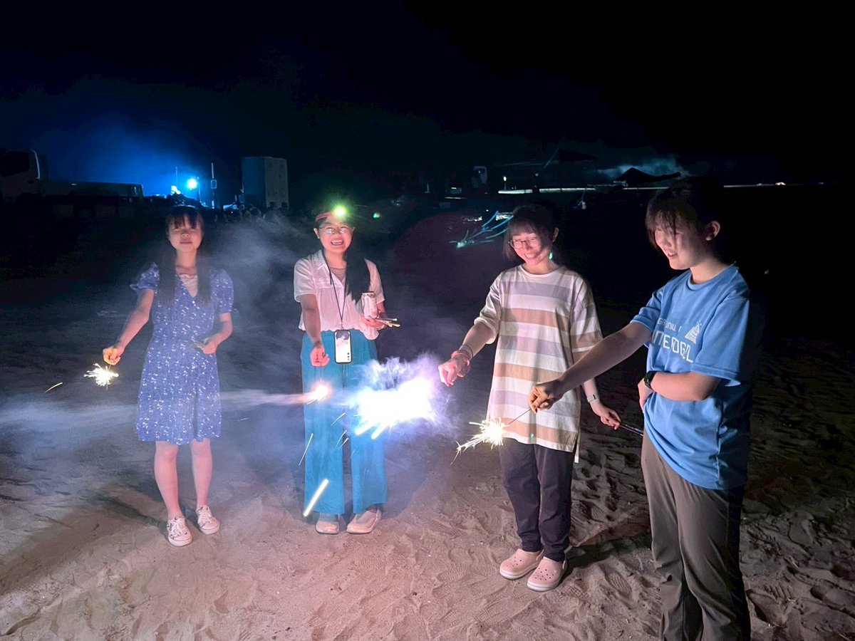 yamamedmt's tweet photo. 海沿いの西浜キャンプ場にてテント泊をしました！🏕️
温泉に入ったり海で遊んだり花火したりマシュマロを焼いたり、、、、
たっぷり遊んで寝た後は、酒田市によって美味しい海鮮を食べたり山居倉庫を観光したり

登頂果たせませんでしたが、普段あまり行かない日本海と初夏を満喫できた二日間でした！😆 https://t.co/38ywSODgxq