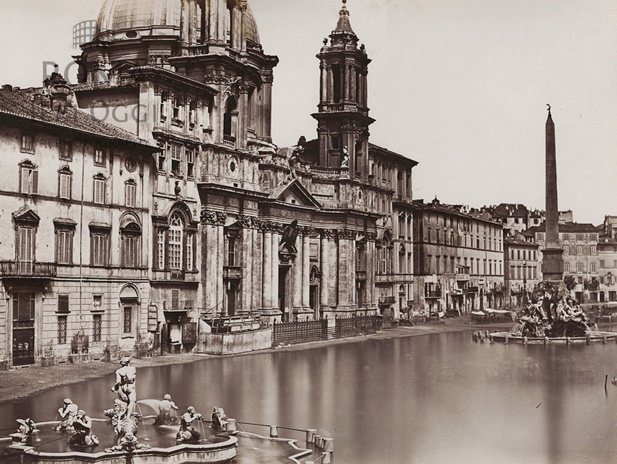 On this day in 1652 Pope Innocent X flooded Rome’s Piazza Navona for the first time - transforming it into a lake - a summer custom that would continue, on and off, until 1885. 📷 Roma Ieri Oggi (Tommaso Cuccioni, 1858).