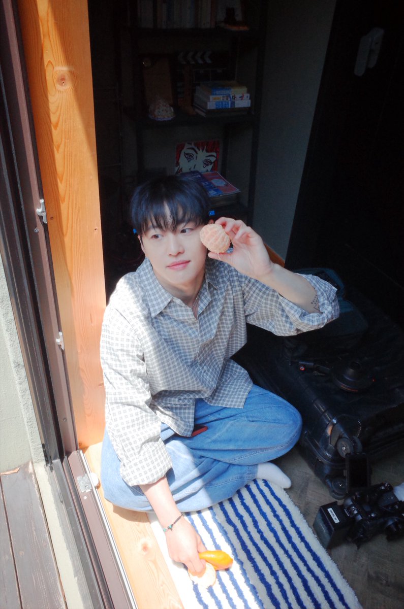 feeldog_bpnn's tweet image. Bright light in JEJU
