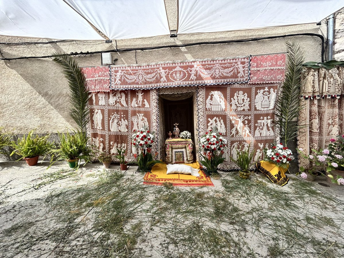 Buenos días 
Aún con la resaca de esta gran preciosidad