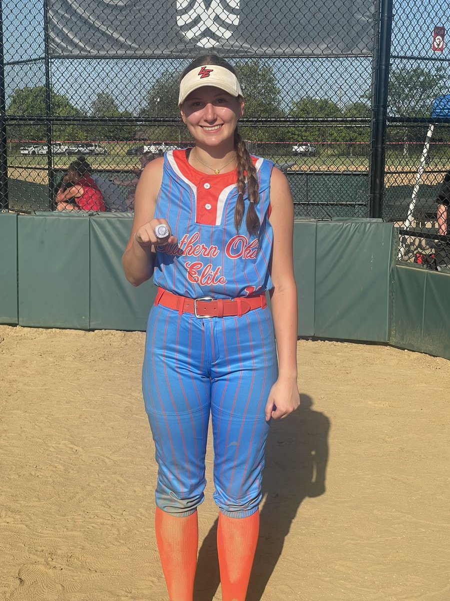 HannahGooley's tweet photo. Tournament Champions!!!! 🧡💙🤍 https://t.co/sfxzVqK7s9