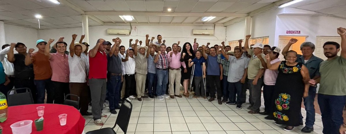 maica_mx's tweet photo. ¡Felicidades a los papás priistas en su día! Su amor, apoyo y dedicación son el pilar de las familias tabasqueñas. ¡Que su ejemplo de esfuerzo y sacrificio inspire a sus hijos a seguir adelante! #DíaDelPadrePRI

Celebramos a los papitos PRIistas de Nacajuca #Tabasco, junto a nuestro Diputado @Erubiel_Alonso_ y en representación del Presidente @MiguelBarruetaC estuvimos saludo a los líderes quienes muy contentos acudieron al llamado del Comité municipal. Agradecemos mucho la invitación y el gran equipo que se está formando en el #PRINacajuca .