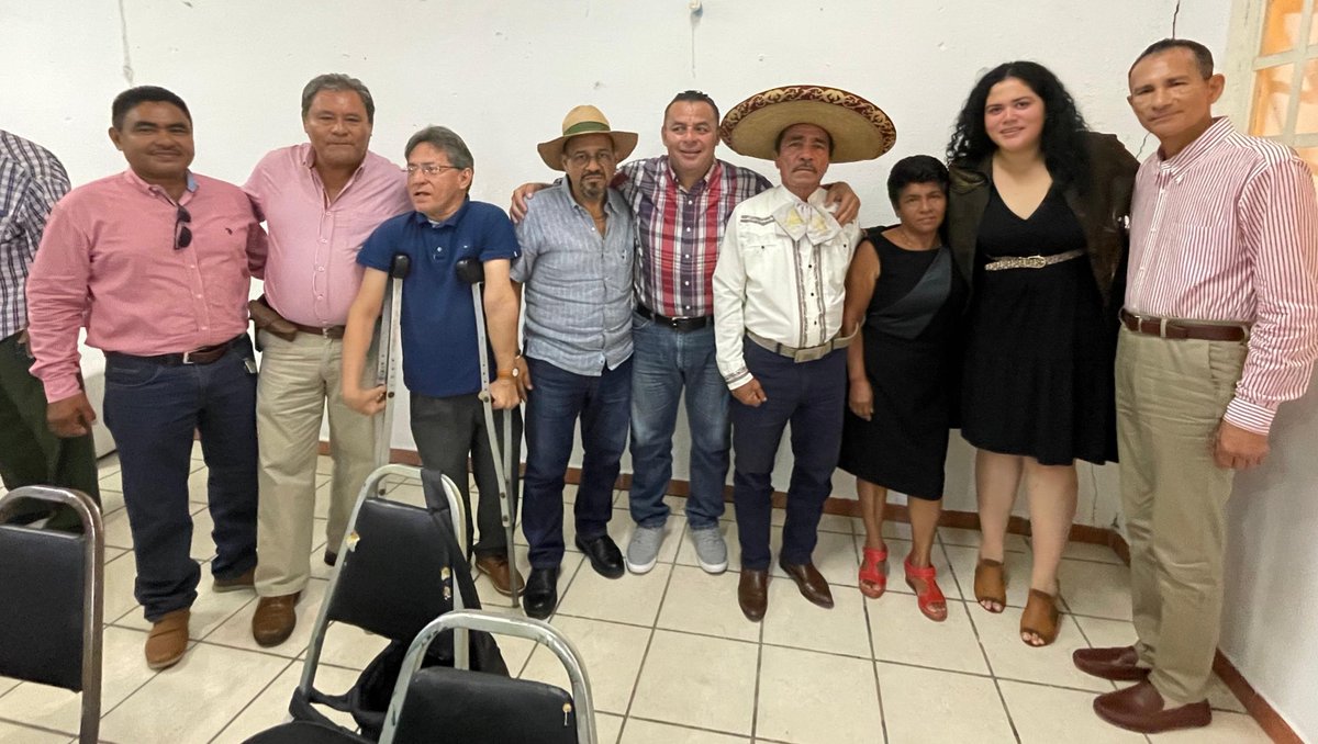 maica_mx's tweet photo. ¡Felicidades a los papás priistas en su día! Su amor, apoyo y dedicación son el pilar de las familias tabasqueñas. ¡Que su ejemplo de esfuerzo y sacrificio inspire a sus hijos a seguir adelante! #DíaDelPadrePRI

Celebramos a los papitos PRIistas de Nacajuca #Tabasco, junto a nuestro Diputado @Erubiel_Alonso_ y en representación del Presidente @MiguelBarruetaC estuvimos saludo a los líderes quienes muy contentos acudieron al llamado del Comité municipal. Agradecemos mucho la invitación y el gran equipo que se está formando en el #PRINacajuca .
