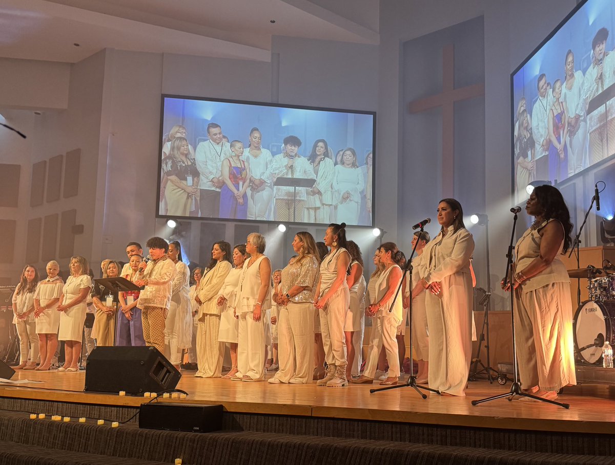 Honoured to attend Never Dim My Light — A Benefit Concert  for the Filipino community following the Lapu-Lapu tragedy 🇵🇭

It was a beautiful display of music, love and compassion. 

Thank you <a href="/wdflandez/">WDF (Warren Dean Flandez)</a> and team for an incredible performance and for bringing the community