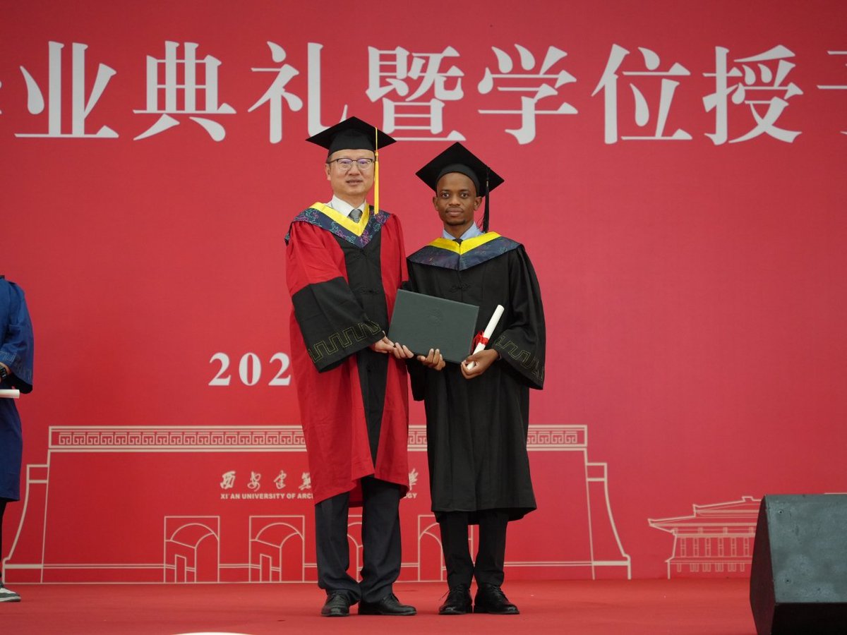 AlphenSibanda's tweet photo. BSc Civil Engineering.
Thank you Lord.
2025.06.20 https://t.co/s0mircUNHW