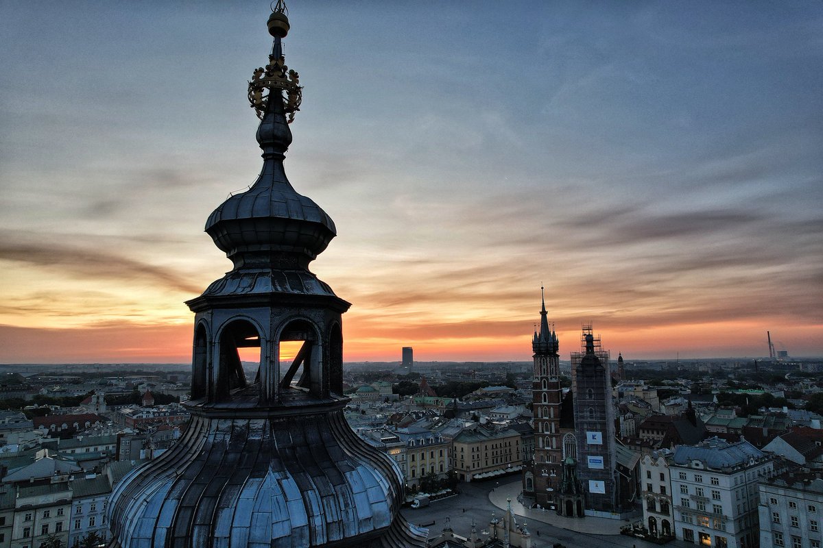 MGraftan68418's tweet image. Kraków o poranku
#air2s #kraków #Poland #krakow #dji #drone