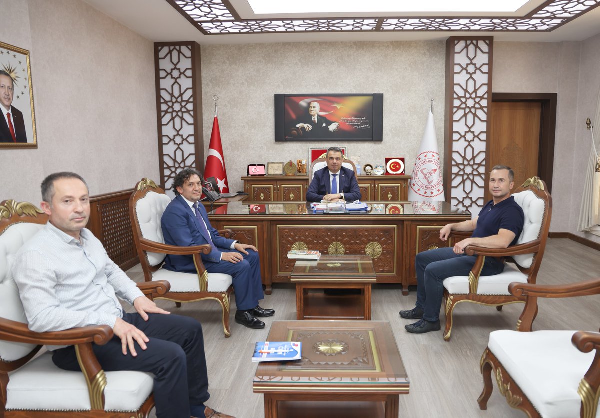 "Yeni Bir Eğitim Alanı: Turizm Okuryazarlığı" Kitabı İl Müdürümüze Takdim Edildi
Detay: 👉meb.ai/UKFqI6q
<a href="/tcmeb/">Millî Eğitim Bakanlığı</a> <a href="/Yusuf__Tekin/">Yusuf Tekin</a> <a href="/kastamonuvalilk/">Kastamonu Valiliği</a> <a href="/MeftunDalli/">Meftun Dallı</a> <a href="/hasangumus78/">HASANGÜMÜŞ</a>