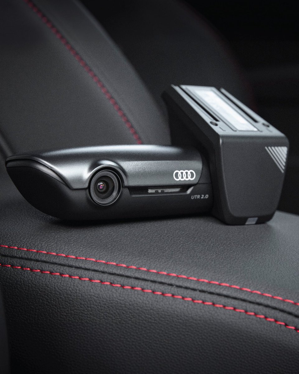 Audi Q7 Signature Edition launched with limited units available. Priced from ₹99.81 lakhs (ex-showroom). Key highlights of the Signature Edition are:

- Available in five exterior colours: Sakhir Gold, Waitomo Blue, Mythos Black, Glacier White and Samurai Grey

- New Audi rings