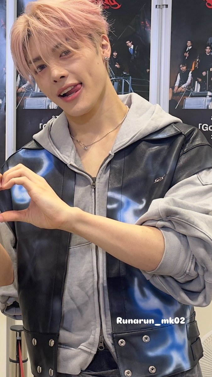 chanya ☾*✮ tweet media