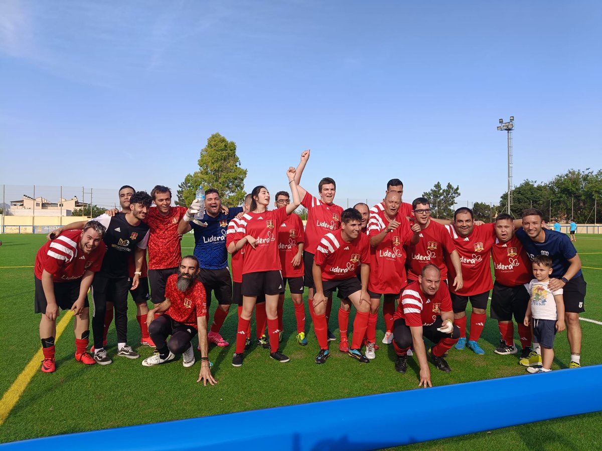 ⚽️El Atlético Torreño, un equipo pionero en el fútbol inclusivo

🏆El conjunto de <a href="/AytoLasTorresC/">LasTorresdeCotillas</a>  se ha proclamado campeón de su competición en el grupo medio.

✍️Es el único que funciona como un club profesional sin el respaldo de alguna asociación . 

👏Gran trabajo de