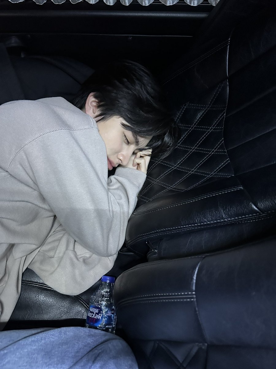 henryjaymie_'s tweet photo. ถ้านี่ไม่ใช่เด็กที่นอนได้ดูดีที่สุดตั้งแต่เล็กจนโต😴💖 https://t.co/upnEZqli8b
