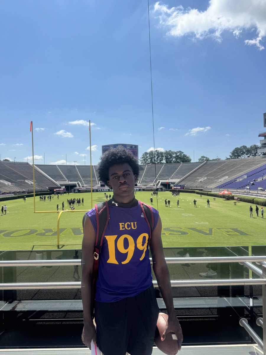 AnthonyGullatt7's tweet image. today i attended east carolina college camp thank you @coach_jdbaker and the entire coaching staff for teaching me some new things
