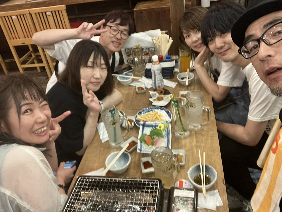 TaijiVop's tweet image. 2025/6/21(土) @神戸三宮 D×Q

「Sunny Days &amp;amp; Guitars  in Kobe」

調子乗って打ち上げ参加させていただきました😅

ホンマよう飲んだ…
楽しい夜をありがとう💕

#overcoats
#theimitationhearts
#25mfloater
#SUNBEAMS
#strawberry
#神戸三宮DQ
#powerpop
#guiterrock
#indierock