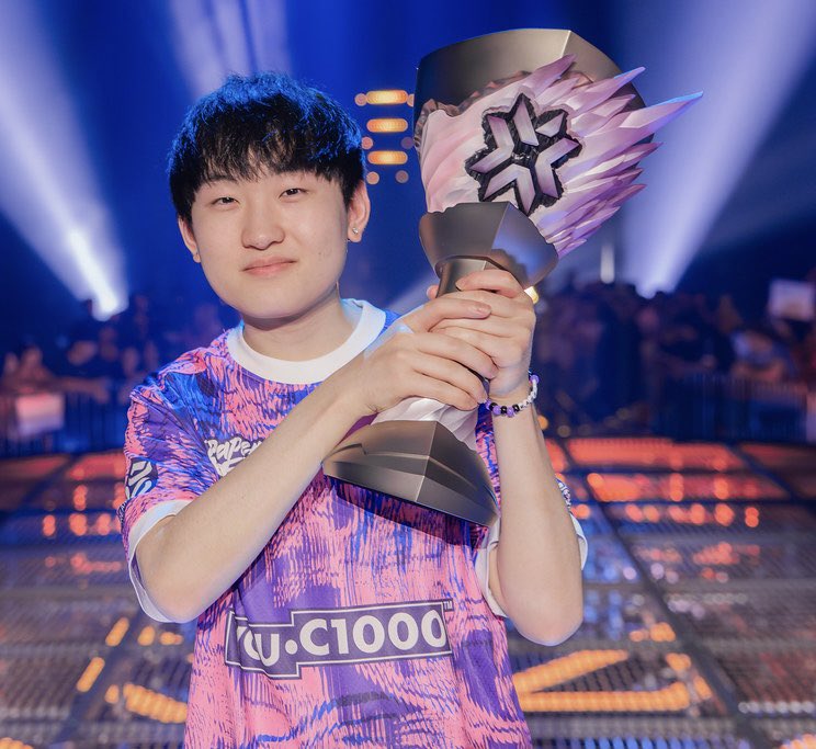 willminder tweet media