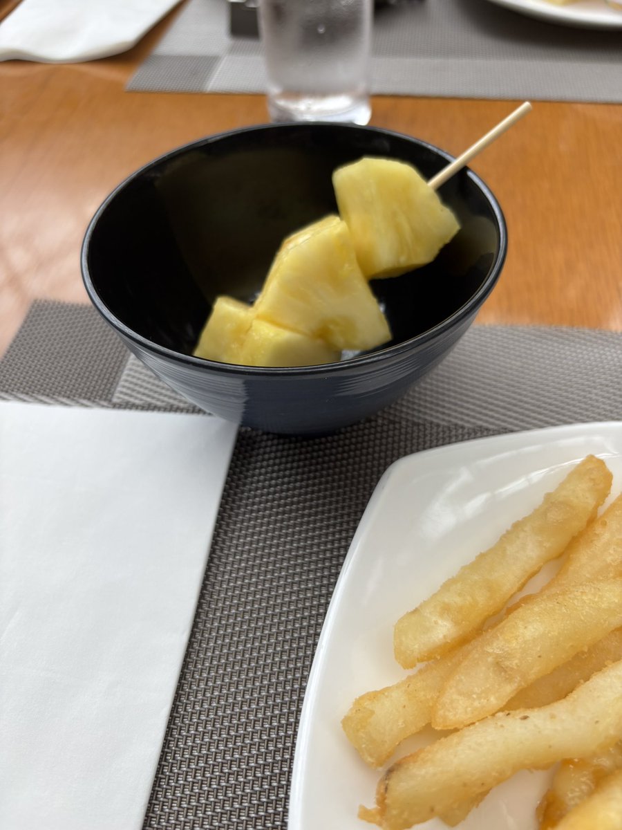 fuji__________'s tweet photo. この食べ放題、ビュッフェすぎる https://t.co/MIDZbMJ5Uo