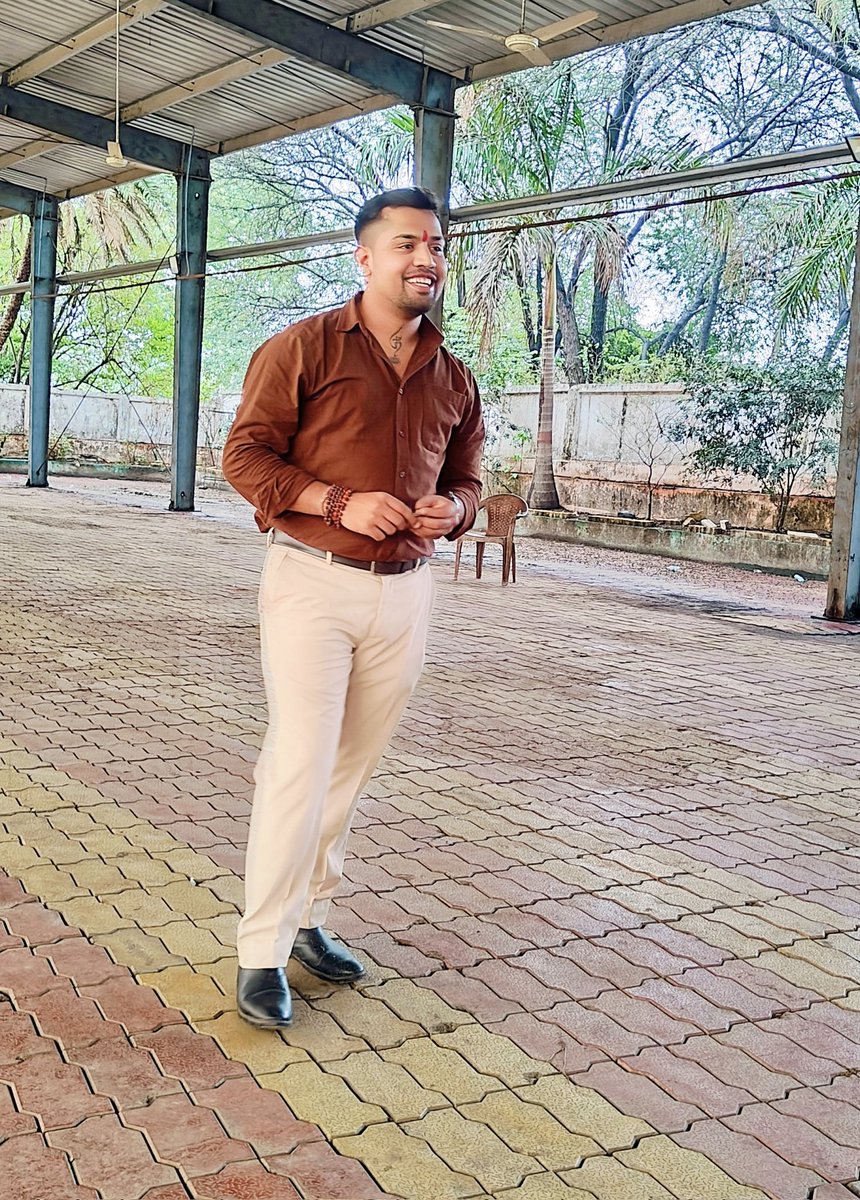 __ra_wan__'s tweet image. A Wolf Never Comes Back Before Completing His Hunt.

#WolfNature #HarMahadev