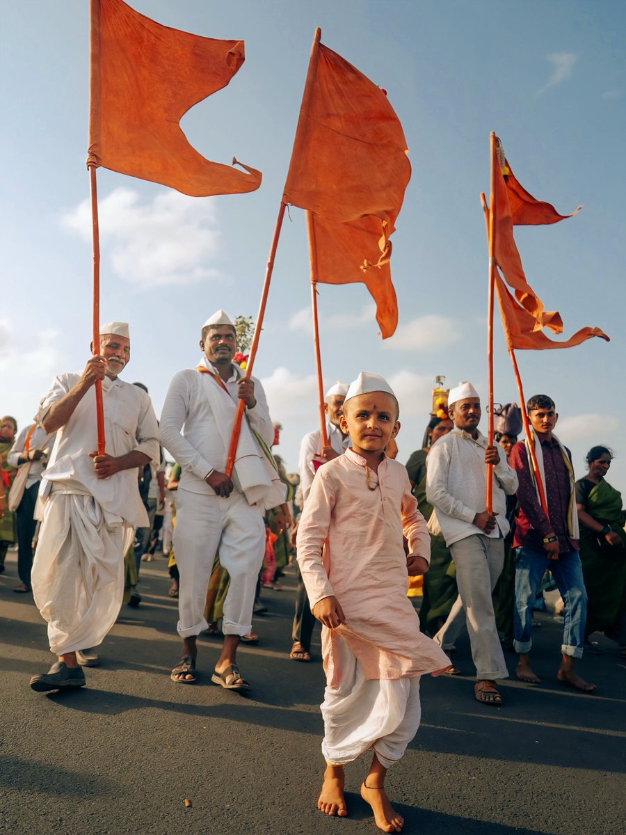 Photos I Took of Warkaris At Dive Ghat, Maharashtra.