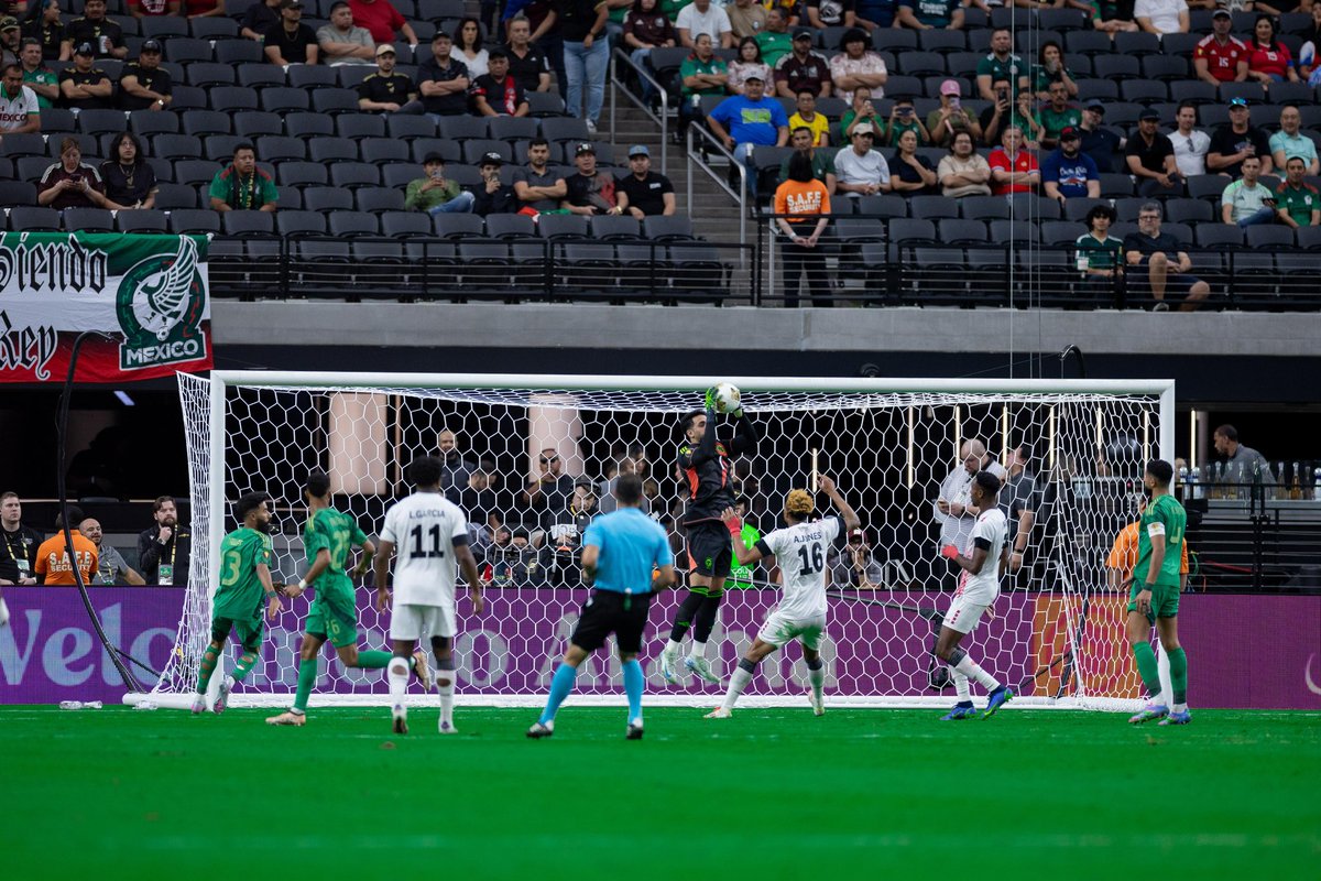 Let’s go to quarter final 🦁🇸🇦<a href="/SaudiNT/">المنتخب السعودي</a>