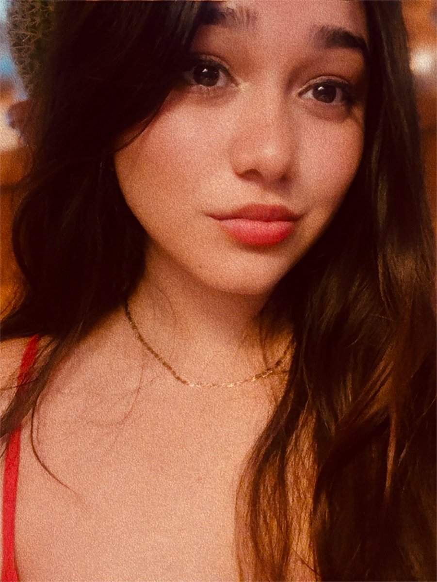 She_isFatal ・❥・ tweet media