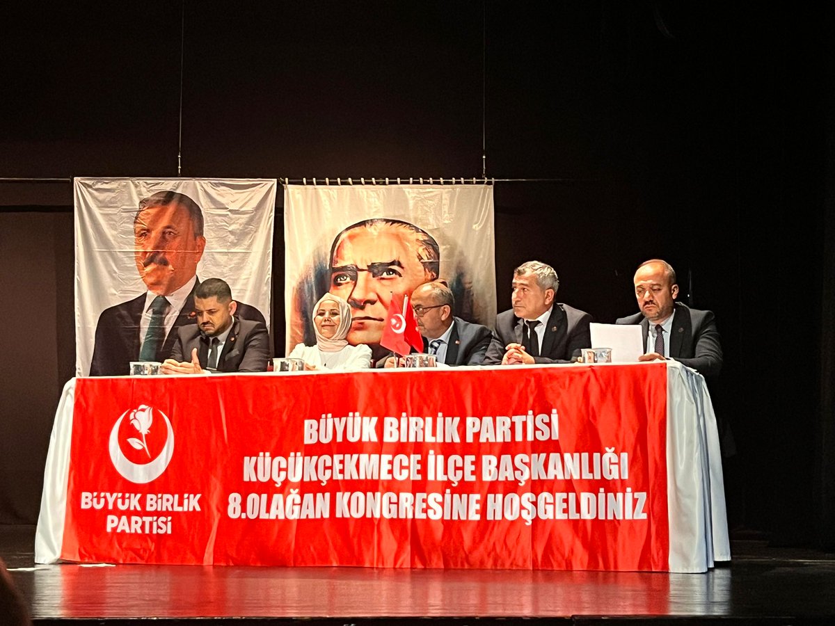 bbpistanbulil's tweet photo. İl kadın kolları başkanı sn. Hülya ŞENCAN Küçükçekmece İlçe kongresinde divandaki yerine aldı kongremiz istanbul'umuza Küçükçekmece'mize hayırlı olsun.
#varolsunteskilat
@Mustafa_Destici 
@gokhanilgar
@dilekk14 
@hlysncn https://t.co/dSYIVTwCbc