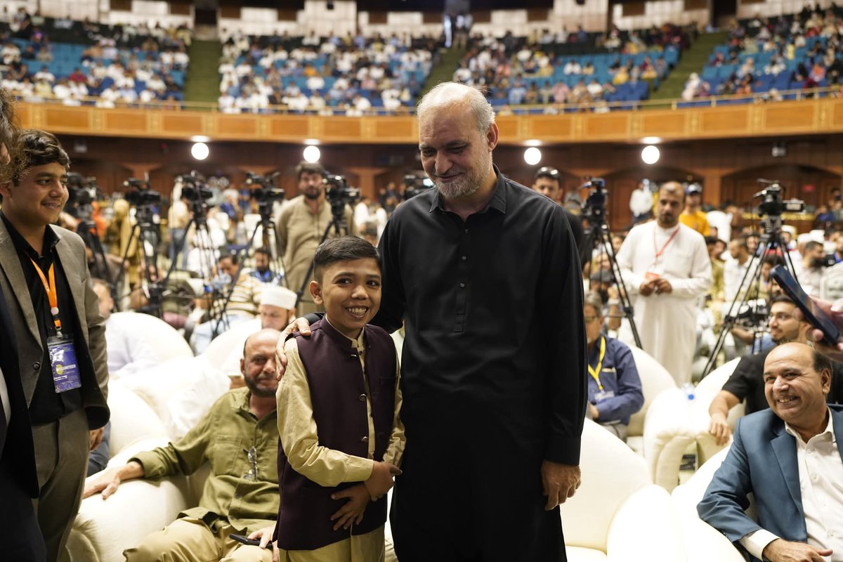 SaadMaqsud's tweet photo. ��وتھ ڈیجیٹل سُمٹ کے عنوان سے آج @JIPOfficial نے کنونشن سینٹر اسلام آباد میں ایک چھت تلے بہت سے لوگوں کو جمع کیا جہاں معاشرے کے بہت سے افراد آئے شریک ہوئے اور بہت سوں کی گفتگو تجربات سے لوگوں کو سیکھنے کا موقع ملا جماعت اسلامی کی یہ خوبی ہے وہ مثبت سرگرمیوں کو پروان چڑھانے میں اہم کردار ادا کرتی ہے آج کے ڈیجیٹل دور میں نوجوانوں لڑکے اور لڑک��وں کو مثبت راستہ دکھانا اور اس فیلڈ کے ذریعے کیسے مثبت کرادار ادا، کیا جا سکتا یہ سکھانا جماعت اسلامی کی بہترین کاوش ہے 

اس اہم ایونٹ کے انعقاد پر بہت مبارکباد جماعت اسلامی پاکستان کے سوشل میڈیا کو اور سوشل میڈیا کے ذمہ دار  @SalmanShaikh_ بھائی اور اُنکی ساری ٹیم کو اللہ اس اہم کاوش کو اپنی بارگاہ میں قبول کرے آمین ۔۔۔

سعد مقصود 

#JI #Media 

#youthdigitalsummit2025