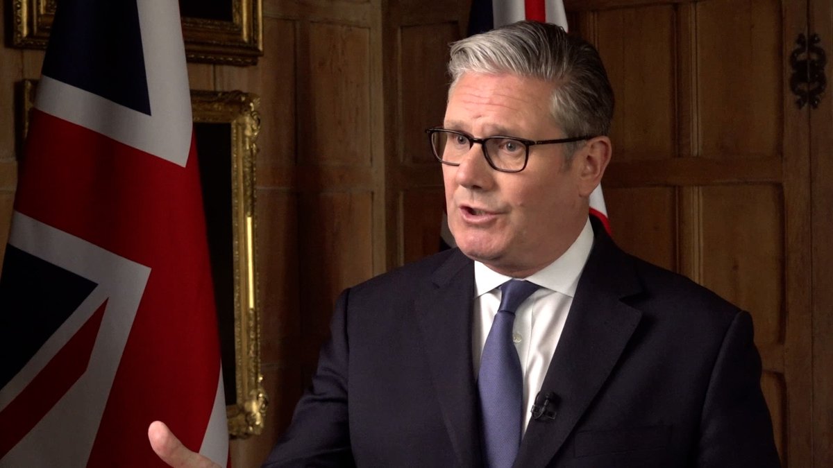Starmer and Trump have called for Iran to return to the negotiating table after strikes by the US.

The leaders spoke last night after the US hit Iran's nuclear facilities over the weekend.

The full story here: radionewshub.com/articles/news-…