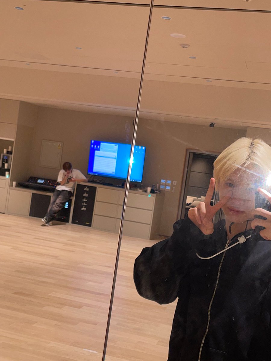 n년전 오늘의 신유 tweet media