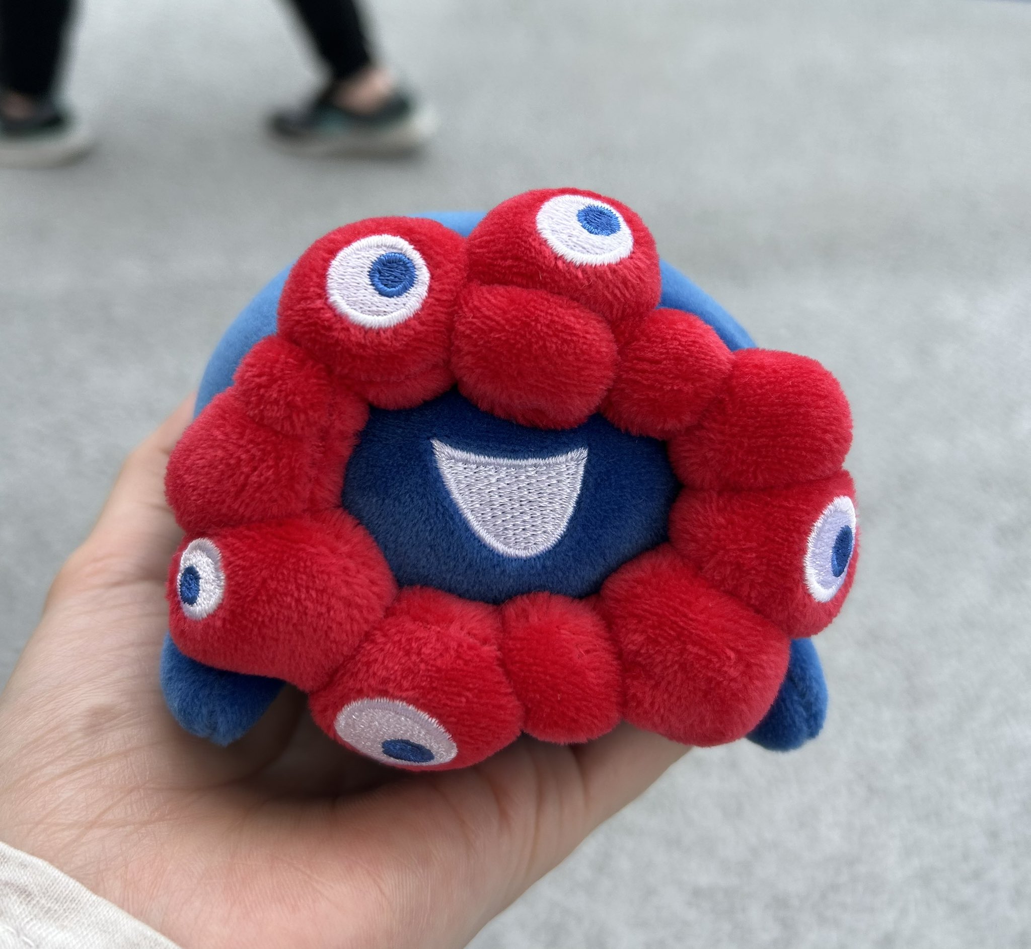 ミャクミャク✖️ リラックマ ミャクミャクと「リラックマ」のコラボぬいぐるみが登場 万博