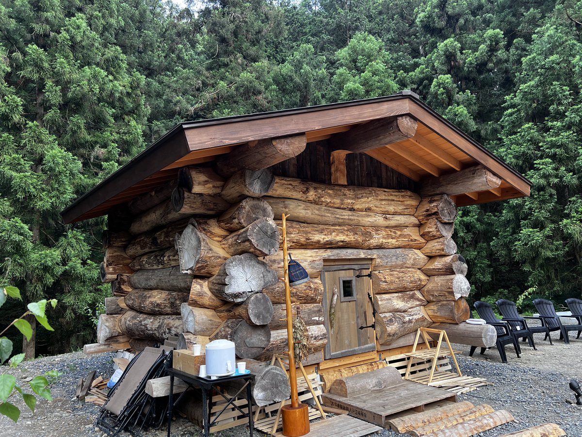 sauna_buccho's tweet photo. 7/2グランドオープン
Kanzaki Sanga Saunaプレオープンに行かせて頂きました！
トオルちゃんの理想が具現化された世界。
広葉樹サウナは入室数分で滝汗。息苦しさゼロ！パブリックサウナも息苦しさゼロ！３種類の水風呂も至宝
アウトドアサウナ最高レベルの施設！
凄すぎて語彙力が無くなります！ https://t.co/haFUzsBm3s