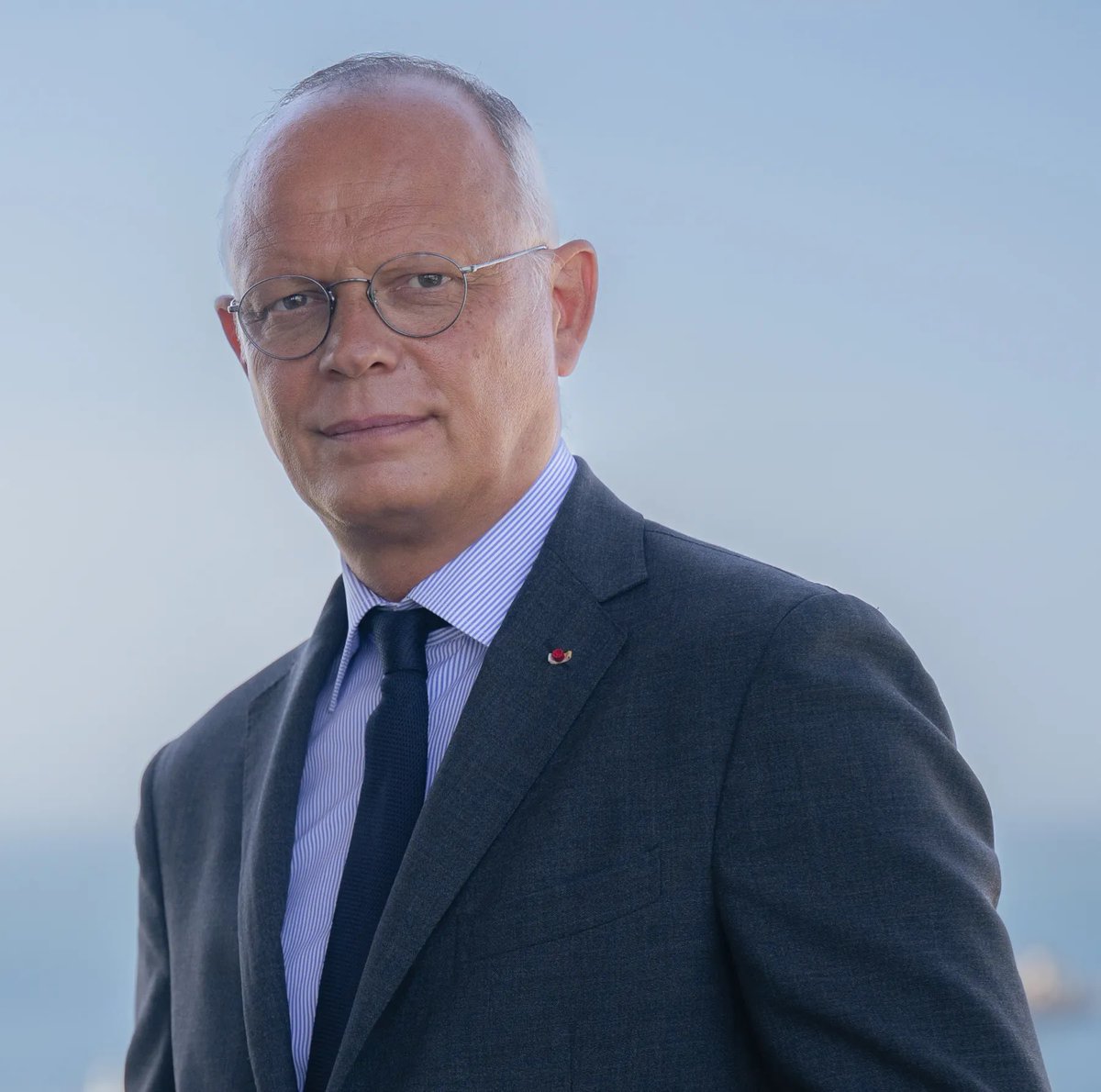 CerfiaFR's tweet photo. 🇫🇷 FLASH | Une nouvelle plainte a été déposée contre Édouard Philippe pour favoritisme, détournement de fonds publics et harcèlement moral au sujet d’un contrat passé avec l’association LH French Tech, d’une valeur de 2 millions €. Il dénonce une vendetta personnelle. (AFP) https://t.co/EyjfIPVL5L