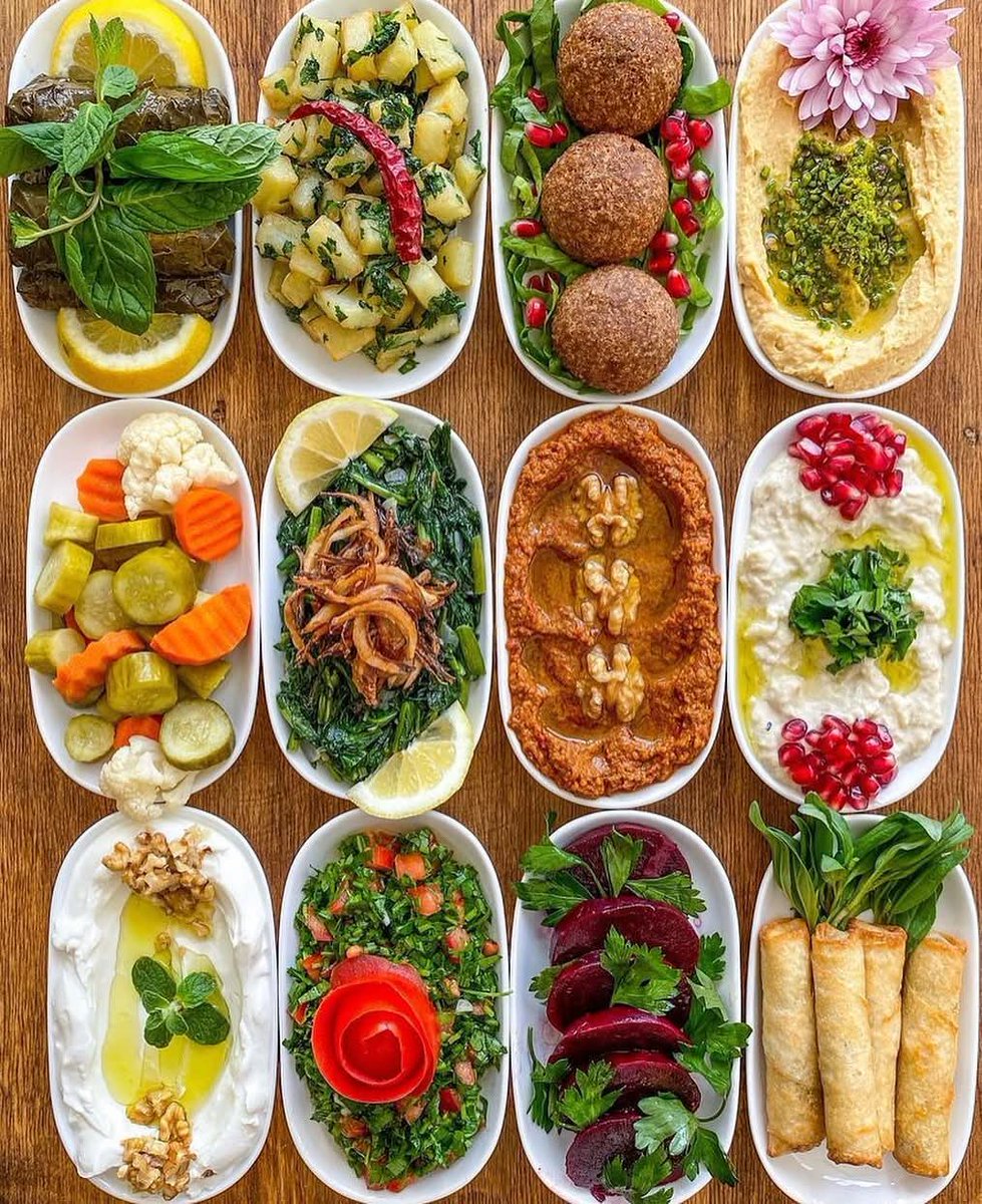 شو اطيب مازة عندكن؟! 🤨🥗🧆🍟
مافي اطيب من المازة اللبنانية
#صباح_الخير