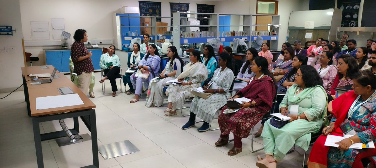 dls_snioe's tweet image. #OutreachEvent
We hosted a university-wide outreach event for school teachers of Classes 11 and 12 from across India on June 19✨
The event welcomed around 90 enthusiastic teachers who explored our cutting-edge labs and facilities.

#Outreach #TeacherEngagement #STEMEducation