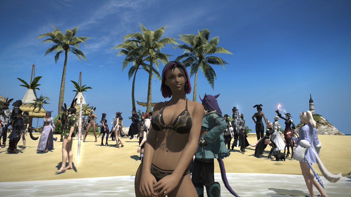 Went to the beach, many beautiful people there !
Am still there for a little bit