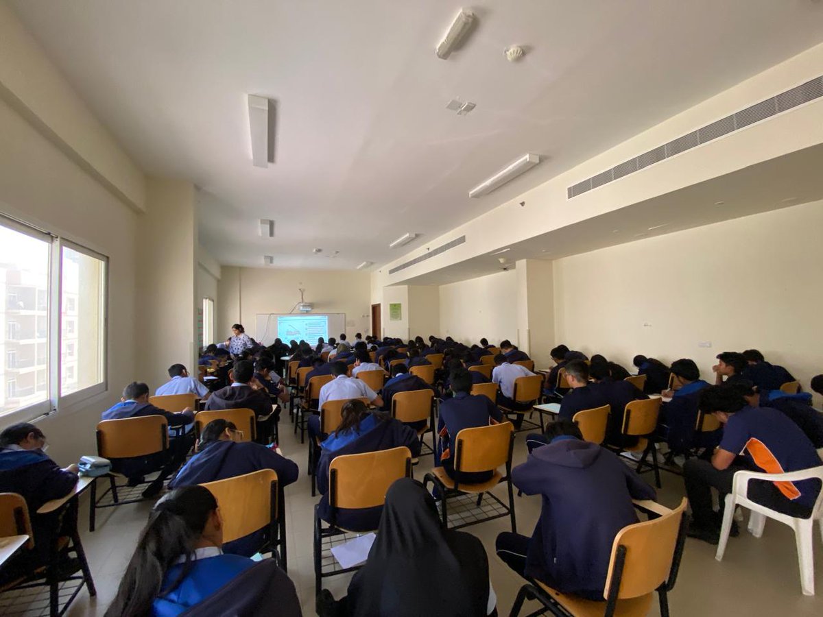 JssSchool's tweet image. The English Department of JSSIS successfully hosted an exciting Flash Fiction Challenge on 19th June 2025 , where students from Grades 9-12 showcased their creativity in under 50 words!
#FlashFictionChallenge #CreativeWriting #ShortStoriesBigImpact #LiteraryTalents #StudentVoices