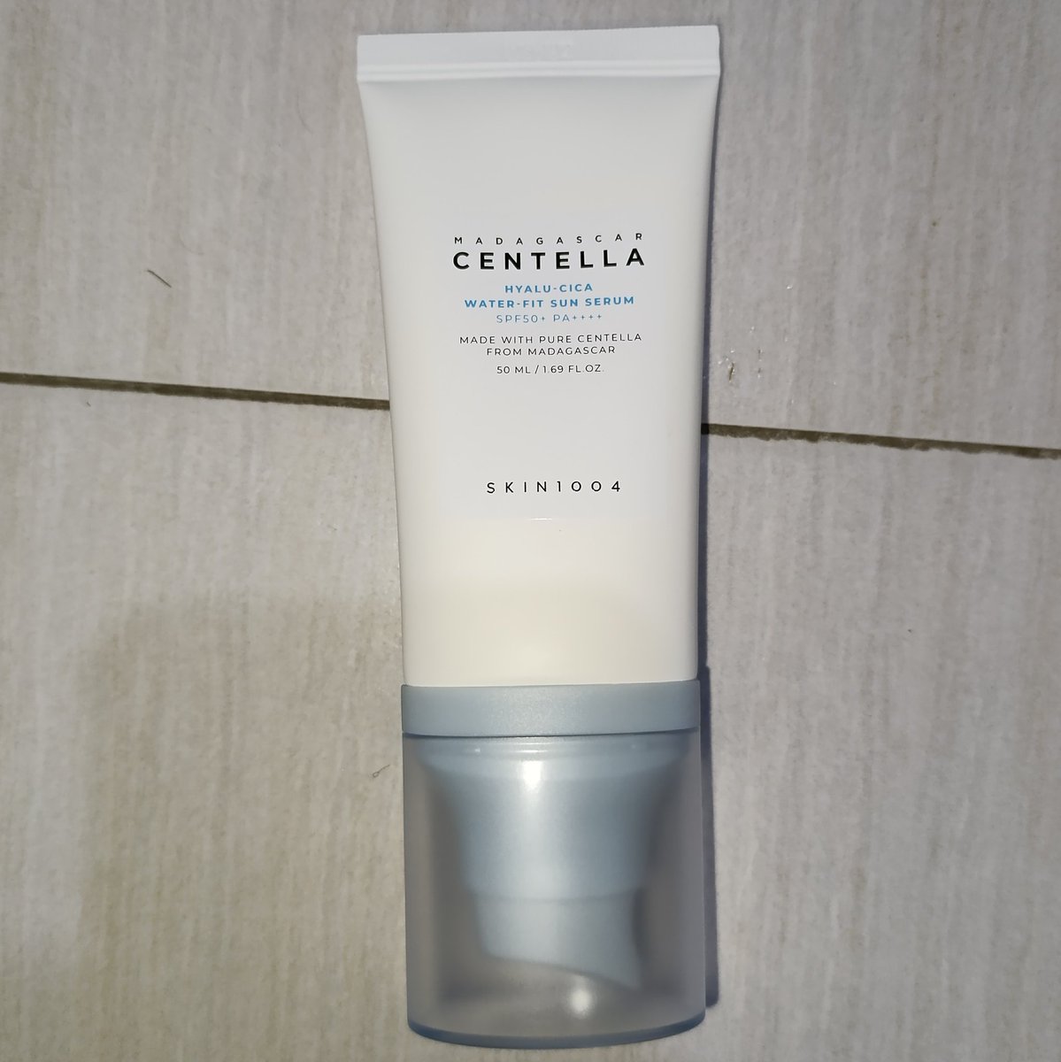 beezread's tweet image. Wts toner, sunscreen, ampul Centella.

Toner baru 1 kli pemakaian (90k)
Suncreen msih baru blm dipke (110k)
Ampul udh dipke dikit (ad di foto) (harga nego dm)

Exc adm &amp;amp; packing, co 🍊/ jnt manual
📍 Pangkalpinang, Babel