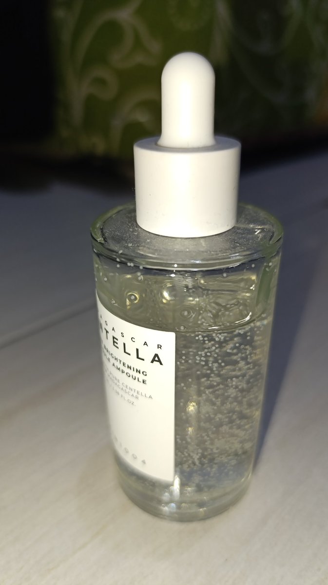 beezread's tweet image. Wts toner, sunscreen, ampul Centella.

Toner baru 1 kli pemakaian (90k)
Suncreen msih baru blm dipke (110k)
Ampul udh dipke dikit (ad di foto) (harga nego dm)

Exc adm &amp;amp; packing, co 🍊/ jnt manual
📍 Pangkalpinang, Babel