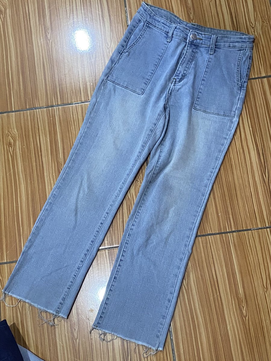 seuporaa's tweet photo. wts jeans 40k https://t.co/QORjkxA1Kn