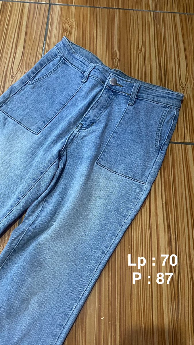 seuporaa's tweet photo. wts jeans 40k https://t.co/QORjkxA1Kn