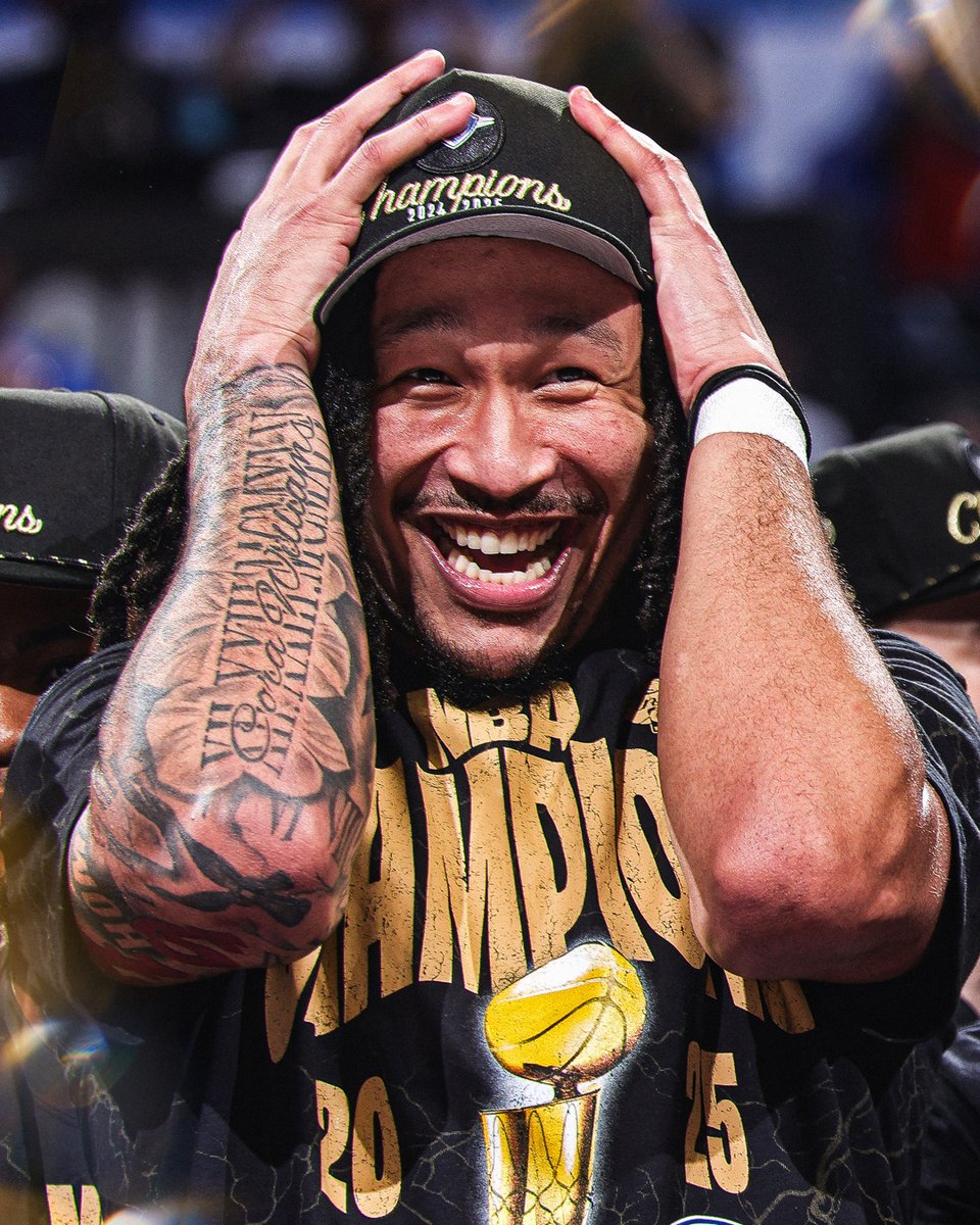 That championship feeling 🙌 <a href="/Jay_MWilliams_/">Jaylin Williams</a>