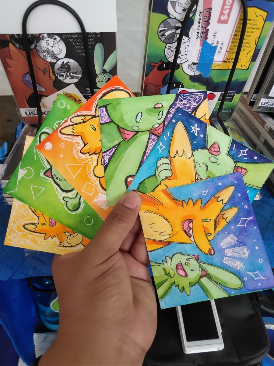 Estás son algunas acuarelas que estuve dando a quienes compraran mi cómic, me gustó la dinámica, así que lo repetiré en cuanto pueda :)